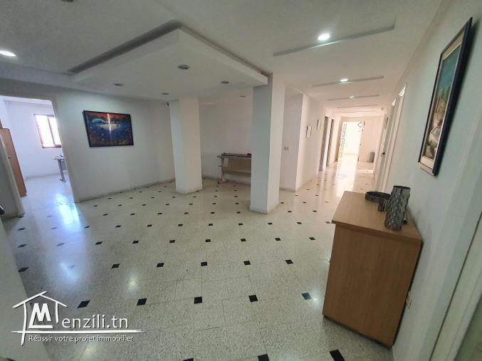 Immeuble R+2 administration et atelier