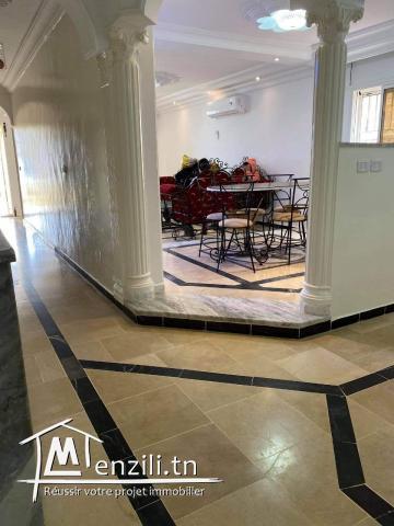 Villa pied dans l'eau à louer