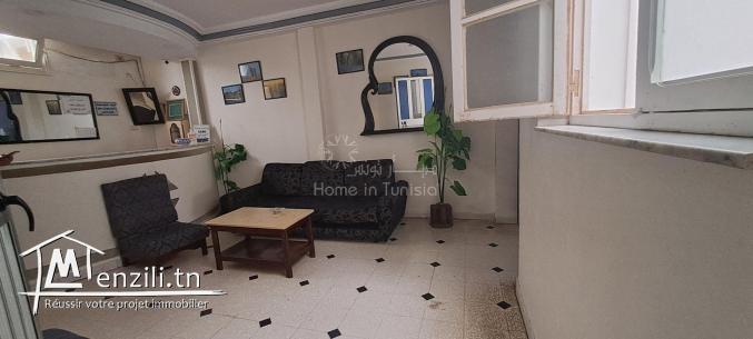 très belle résidence à 200m de la corniche de Boujâafar