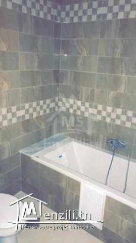 Etage de villa avec garage à vendre à Korba 51355351