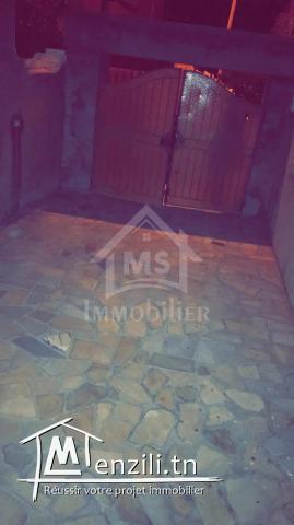 Etage de villa avec garage à vendre à Korba 51355351