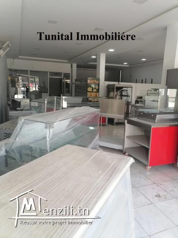 A vendre fond de commerce situé à la Marsa Rue Iben el Jazzar Bhar Lazreg