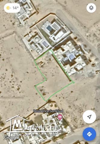 Un bon terrain au zone touristique Djerba