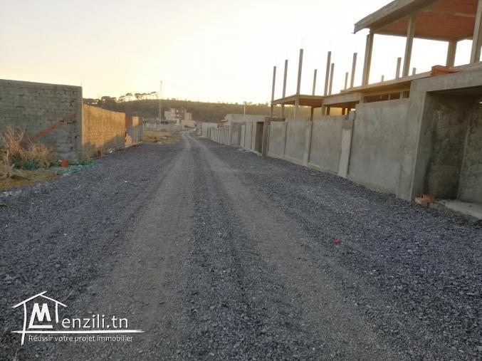 terrain dans une résidence familiale calme
