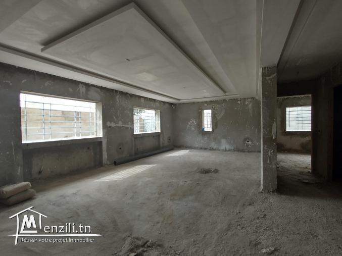 Villa à Gammarth supérieur réez de jardin et réez de chaussée et buanderie.