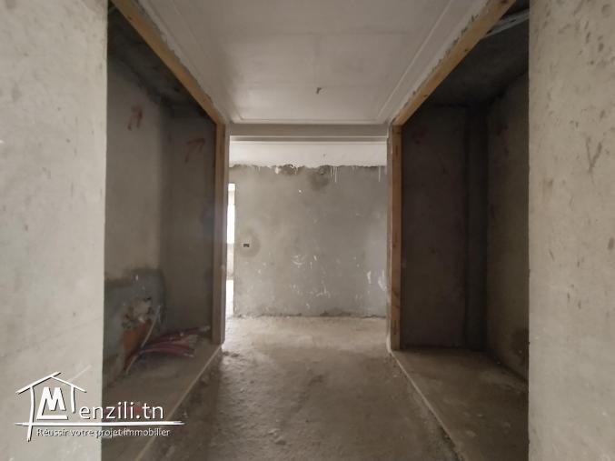 Villa à Gammarth supérieur réez de jardin et réez de chaussée et buanderie.