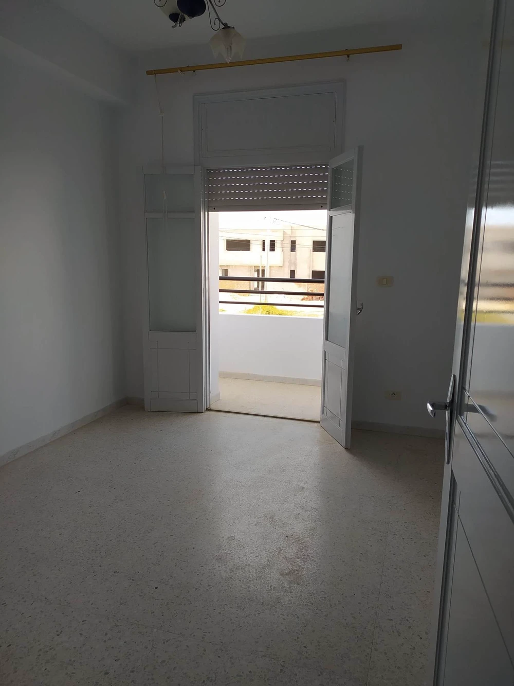 Appartement s+3 à vendre route seltnia KM5