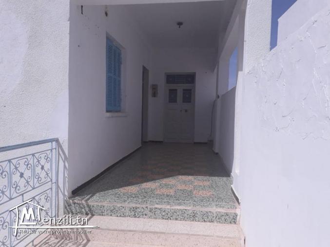 دار كبيرة للبيع مدنين