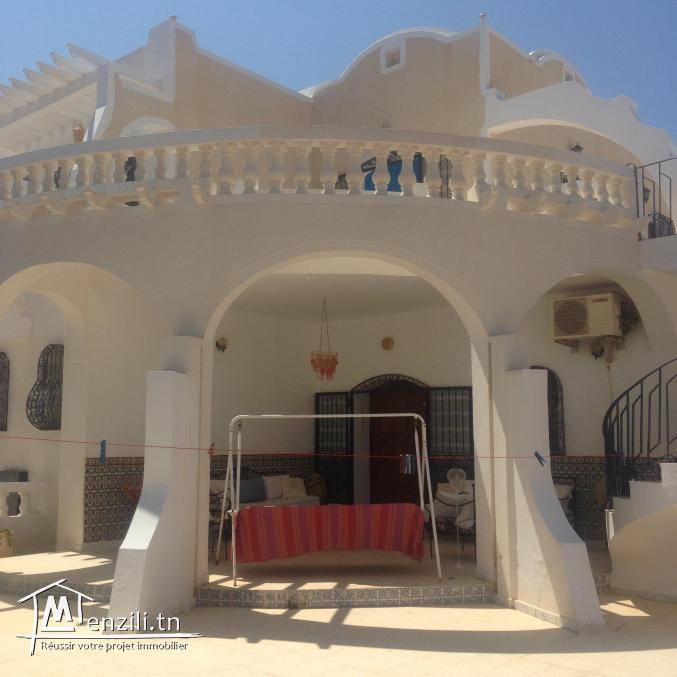 VILLA AVEC PISCINE SANS VIS A VIS