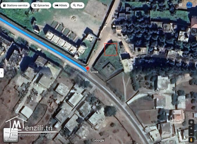 Terrain pour usage commercial et habitat