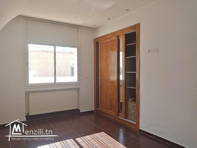 Maison a cité Ennacim (mora)