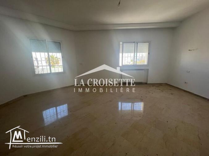 une villa S+4 avec piscine à Gammarth MVL1353