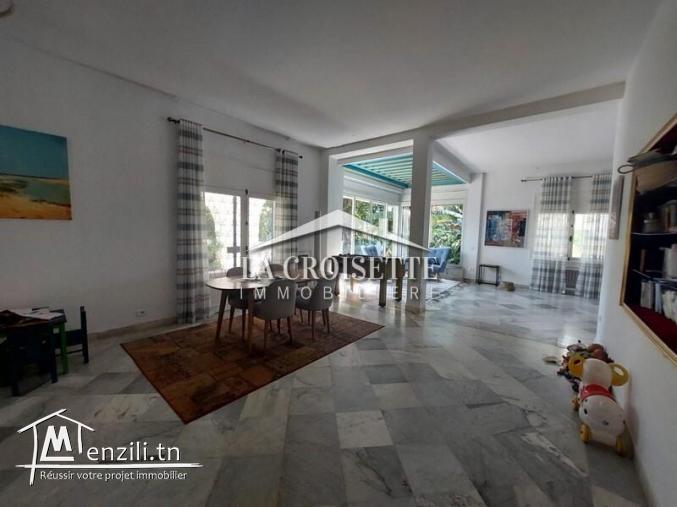 une villa S+6 à Carthage MVL0325