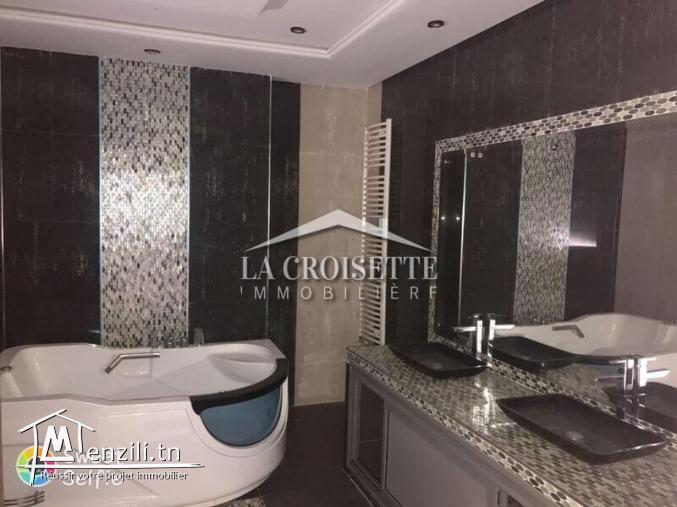 Une villa S+5 à Ain Zaghouan Nord ZVL1348