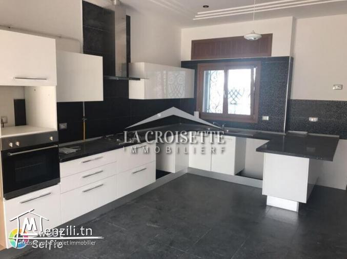 Une villa S+5 à Ain Zaghouan Nord ZVL1348