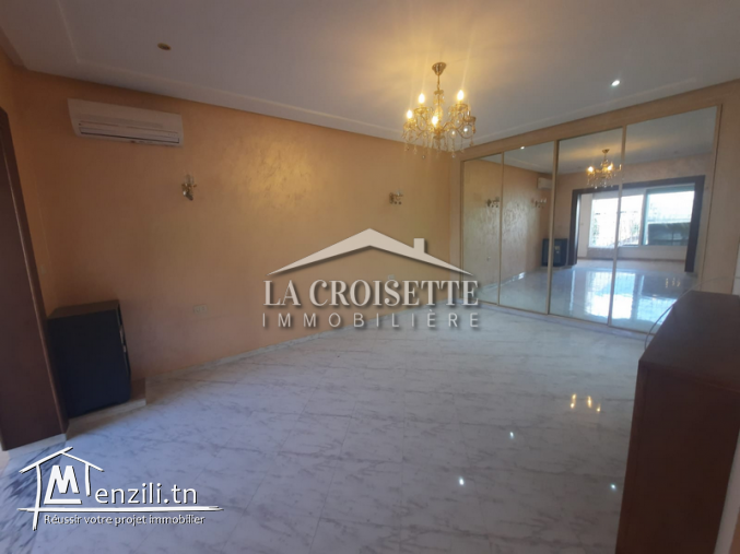 une villa S+4 avec piscine à Ain Zaghouan Nord MVL1308