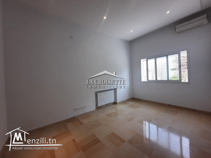 Une villa S+2à Gammarth