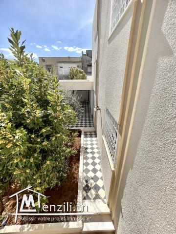 Une Belle Villa de deux étages séparés