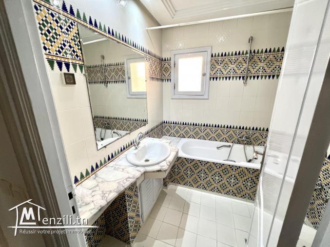 Une Belle Villa de deux étages séparés