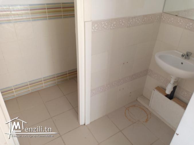 3 boutiques à vendre à la Marsa