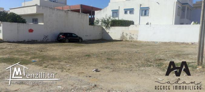 Terrain de 335m² qui fait le coin à Nabeul