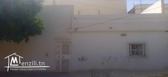 منزل للبيع بالقصرين