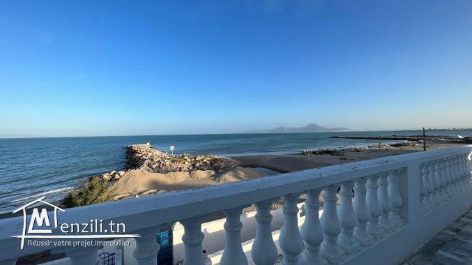 Etage de villa S+3 vue sur mer Khaireddine vide
