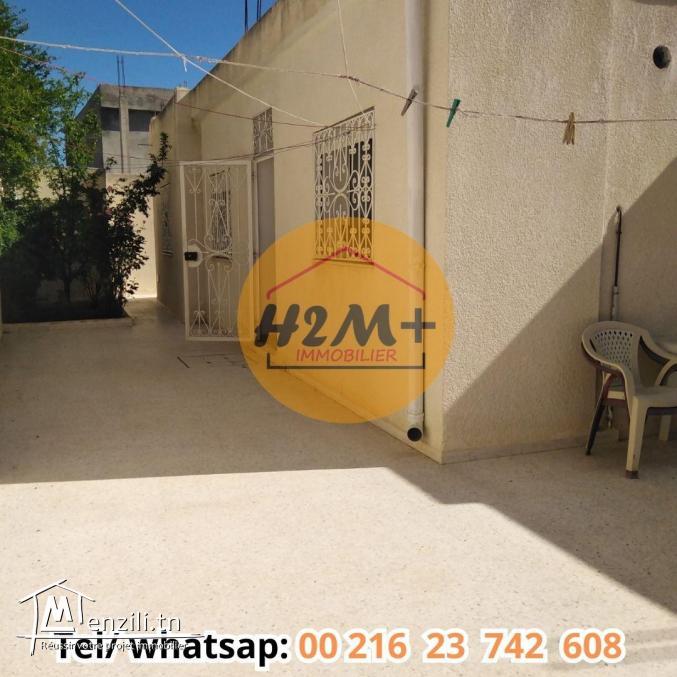Vente villa S4 Bardo côté rue Beyrouth. Terrain 338m2. Bâti 185m2