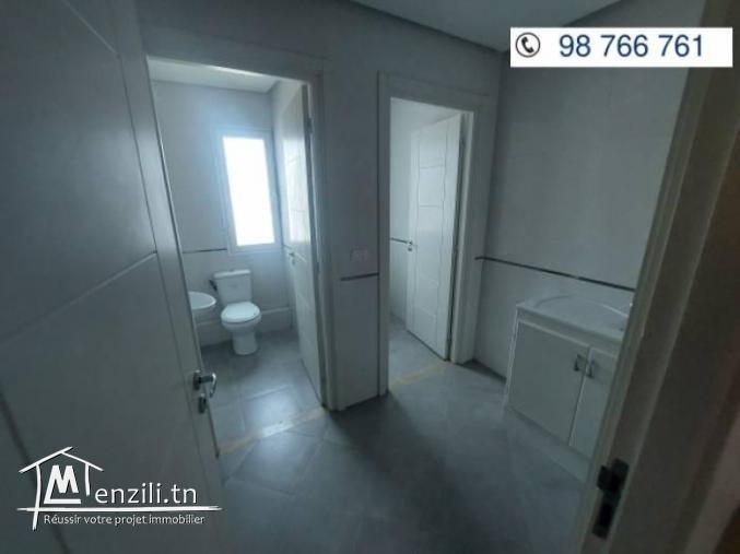 AL un local bureautique 2éme étage a la ZI Mghira