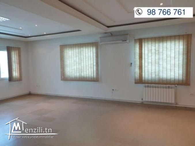 AL un local bureautique 5P HST 1ér étage ZI Mghira