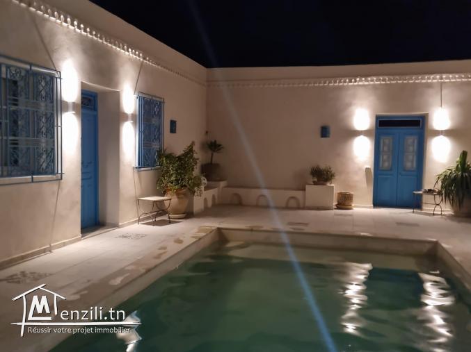 Villa typique avec piscine