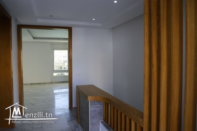 A Vendre : Un DUPLEX Luxe à ELMENZAH 9C