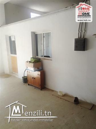 Dépôt Eglantine à Louer à Chotrana