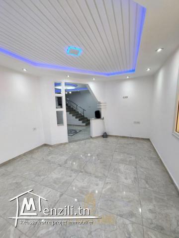 Vendre Villa 2S+5 avec piscine haut standing, située à Dar Allouche, Kelibia, Nabeul.