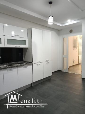 Appartement quasiment neuf a Vendre a Borj louzir