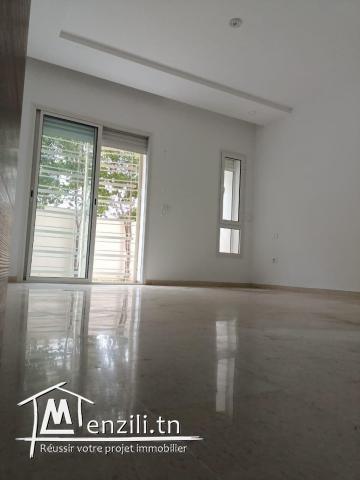 Appartement quasiment neuf a Vendre a Borj louzir