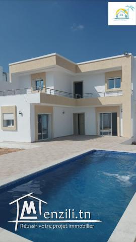 une belle villa à vendre -Réf V01