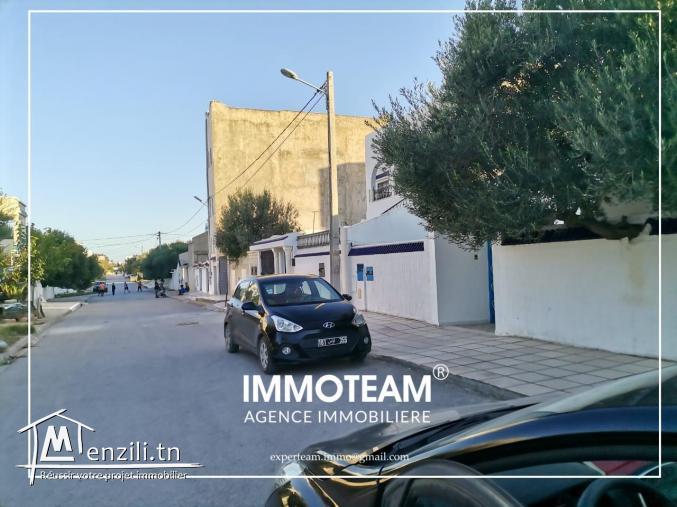 A vendre un beau  terrain  28.256.015