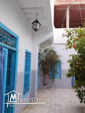 à vendre dar 3arbi fi beb mnara sur un terrain de 250 m2 fiha 9 chambres