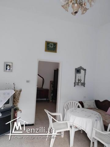 à vendre dar 3arbi fi beb mnara sur un terrain de 250 m2 fiha 9 chambres