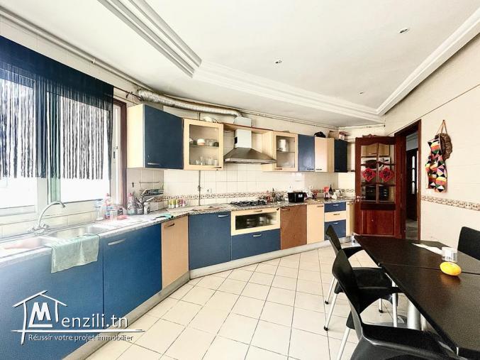 Appartement meublé S3 de 180m², Lac 1