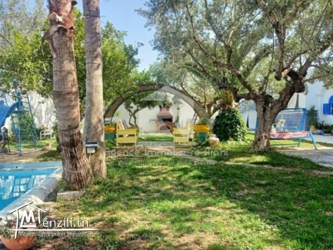 villa S3 avec piscine à akouda par nuitée