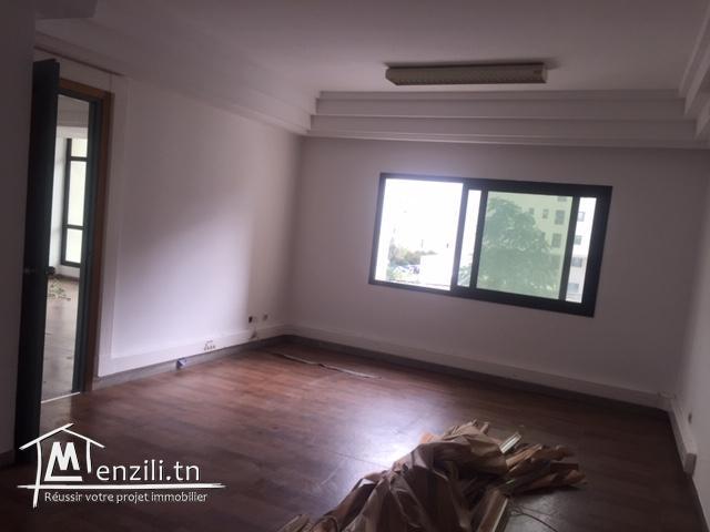 A LOUER BUREAU SPACIEUX