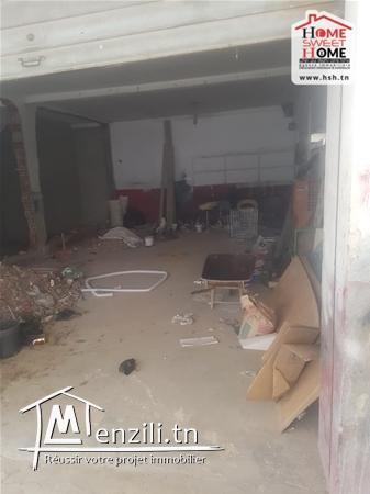 Local Leticia à Louer à Cité les palmeraies