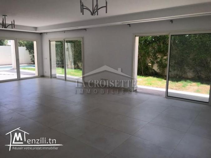 Villa S+4 avec piscine à Gammarth.ZVL1363