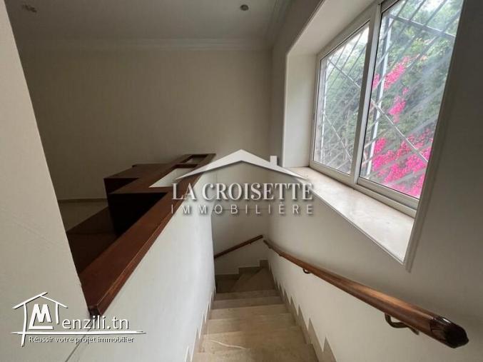 Duplex S+3 avec jardin à la Marsa.MDL0537