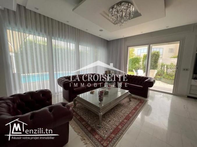 Villa S+5 avec piscine aux Berges du Lac 2. ZVL1381