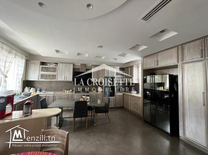 Villa S+5 avec piscine aux Berges du Lac 2. ZVL1381