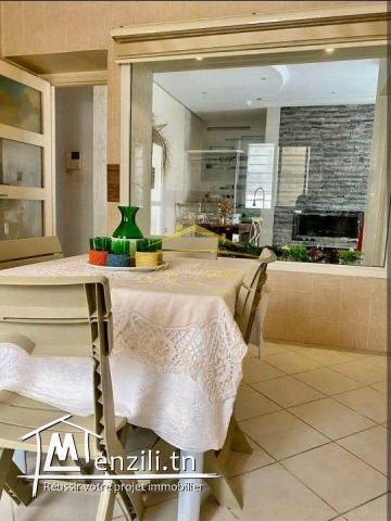 somptueux RDC à Vendre à khzema