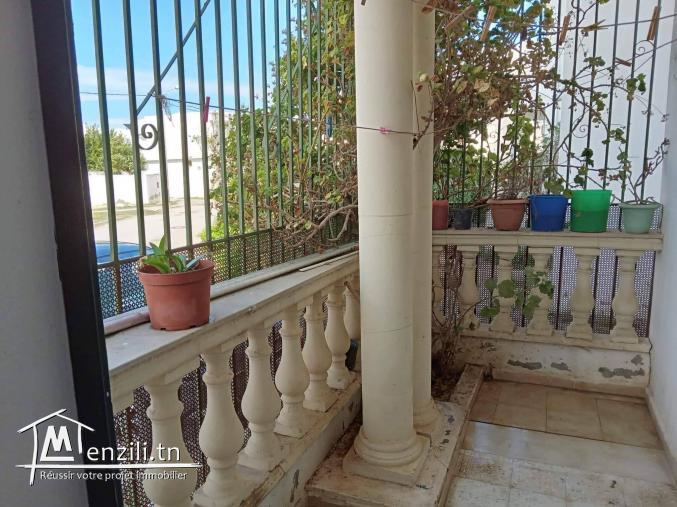 Joli S+2 à vendre proche de la Cité Olympique direction Ezzahra